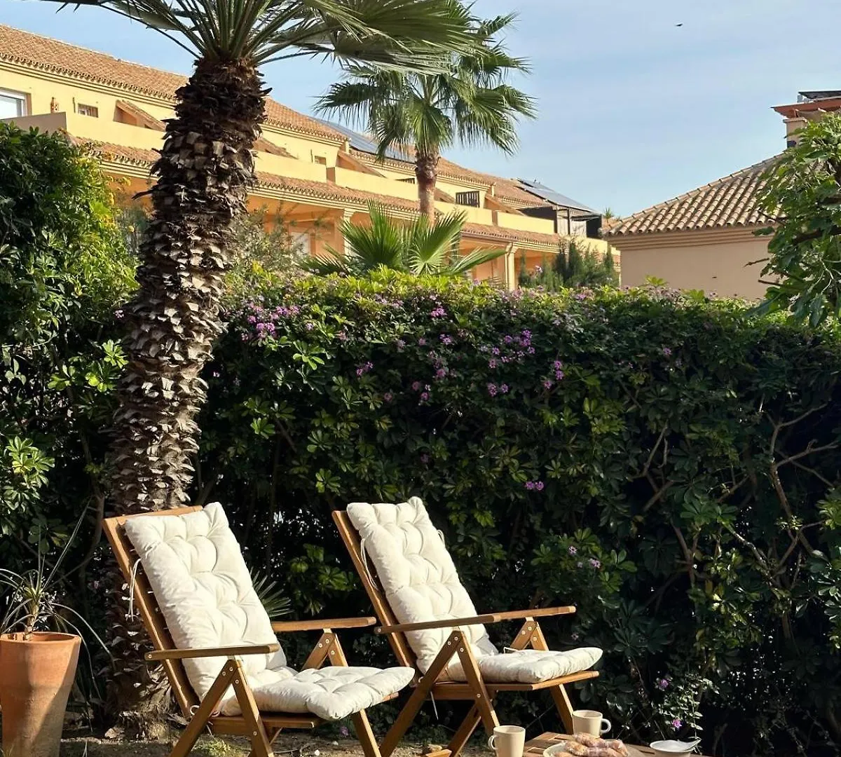 Lägenhet Costa Galera Apartamento Con Piscinas Jardin Y Un Bano Cercano A La Playa Estepona